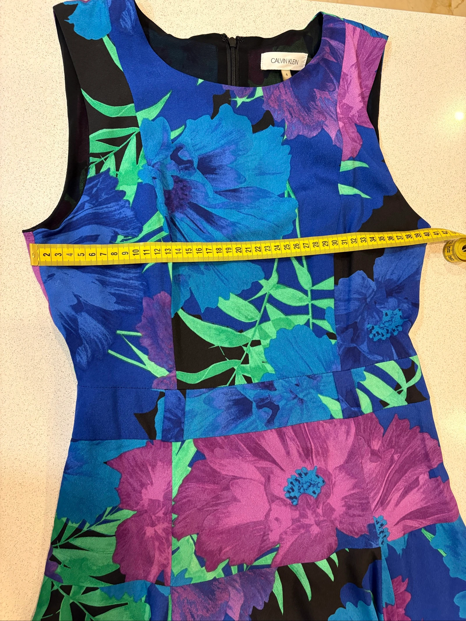 Calvin Klein jurk met bloemenprint blauw/paars, asymmetrisch, maat 4 (US) maat 36/38 – photo 7